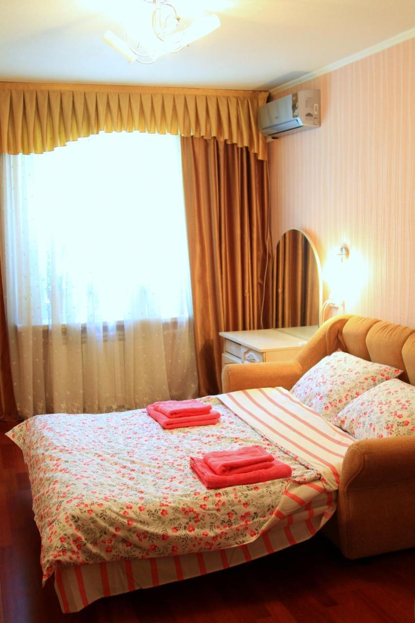 Apartment Near Metro Akademgorodok Kiev Eksteriør bilde