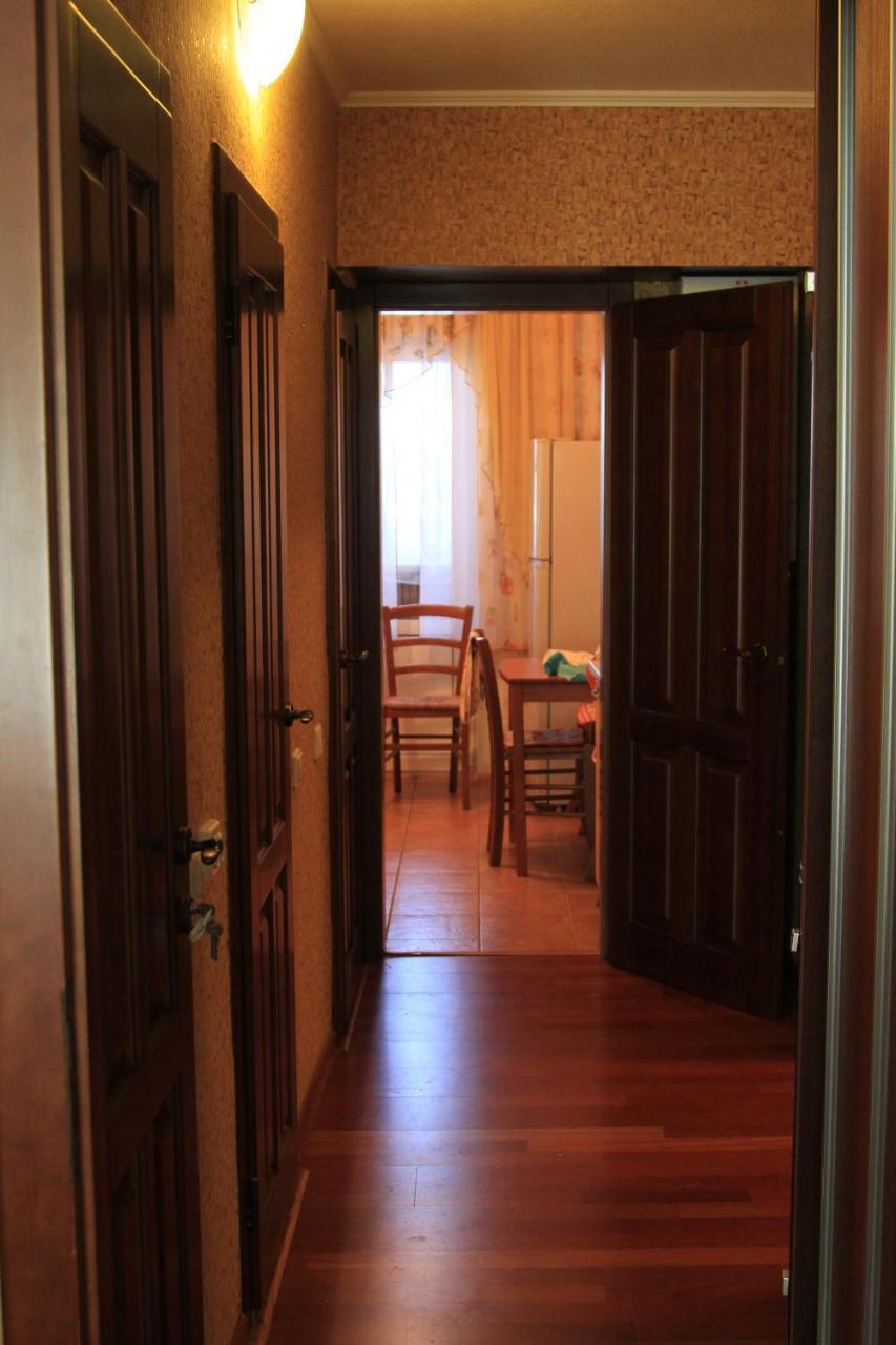 Apartment Near Metro Akademgorodok Kiev Eksteriør bilde