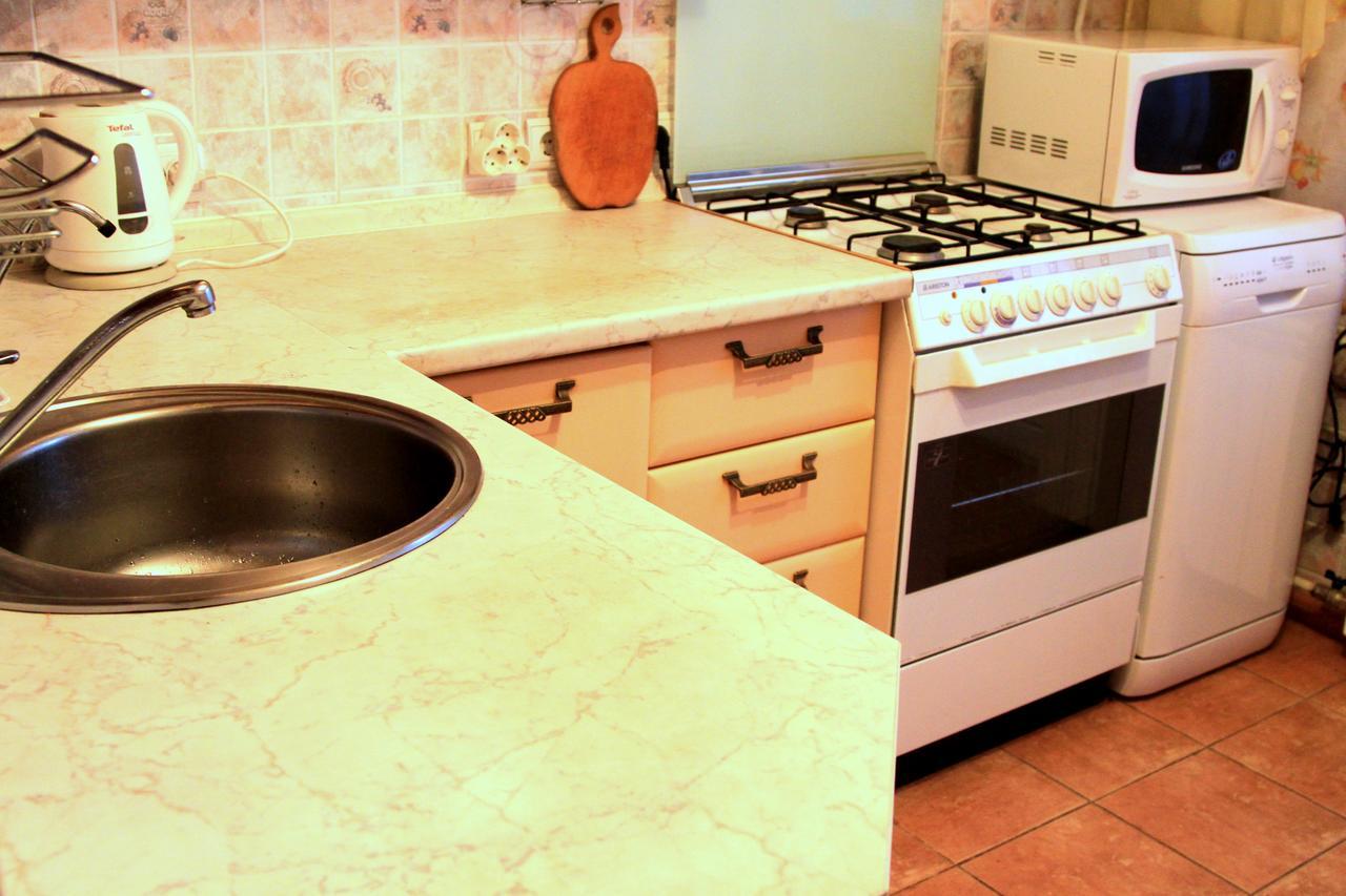 Apartment Near Metro Akademgorodok Kiev Eksteriør bilde