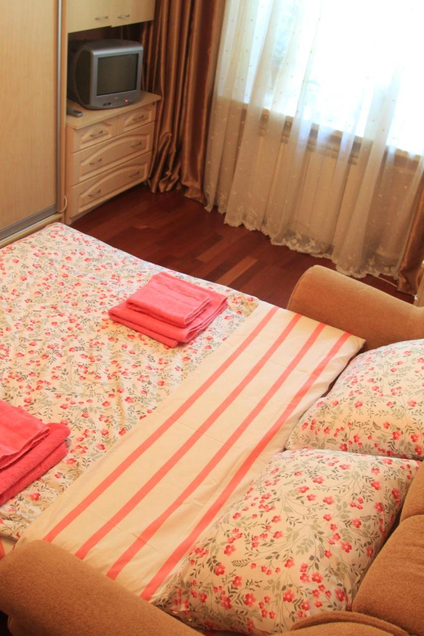 Apartment Near Metro Akademgorodok Kiev Eksteriør bilde