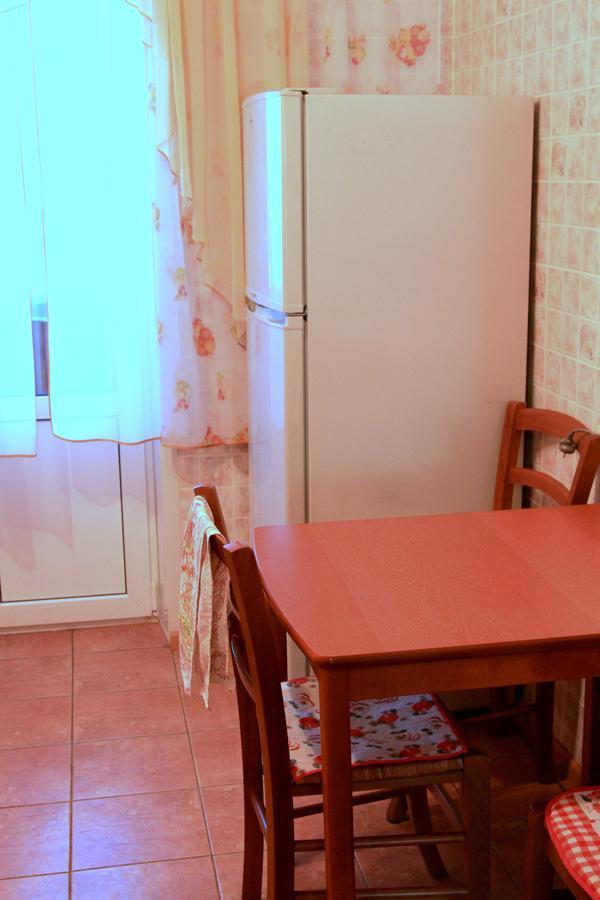 Apartment Near Metro Akademgorodok Kiev Eksteriør bilde