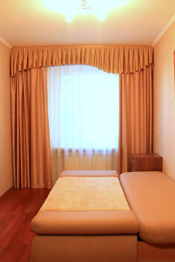 Apartment Near Metro Akademgorodok Kiev Eksteriør bilde